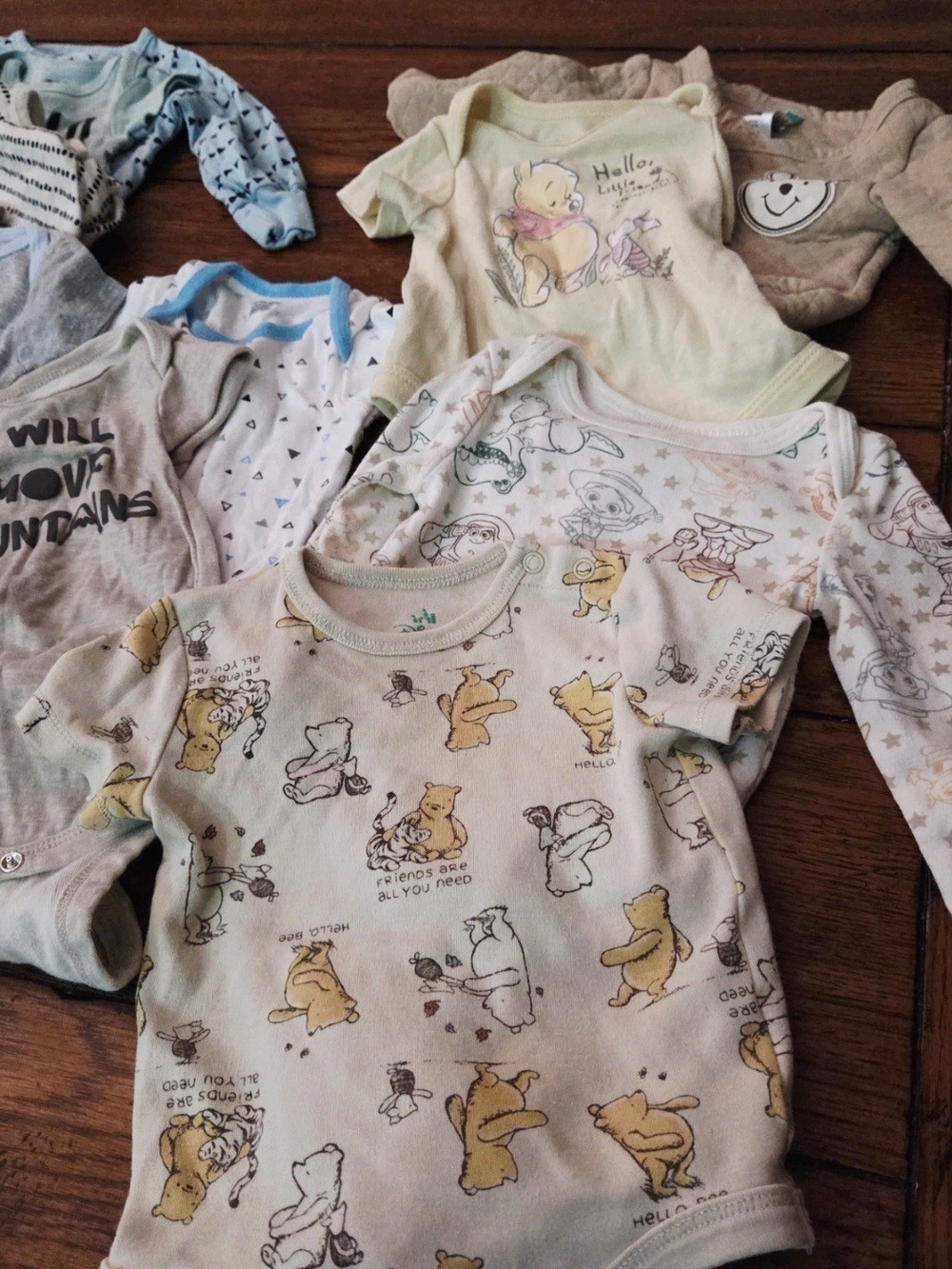 13 Piece Gerber & Disney Lot NB To 3mnths & 3-6mnths- Basically New. - Picture 9 of 11